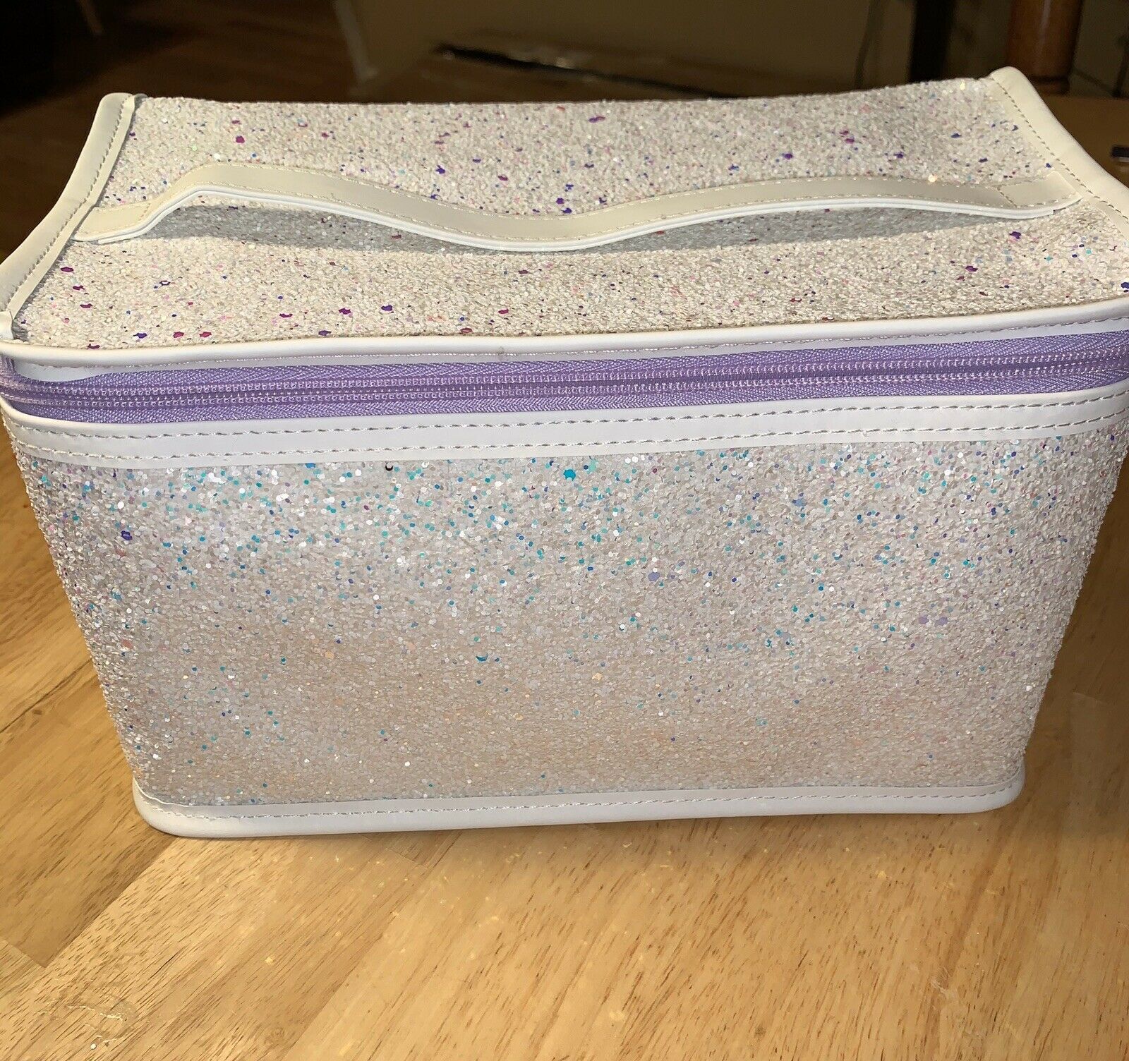 Clinique Skincare Makeup Beauty Cosmetic Train Case Bag Glitter White