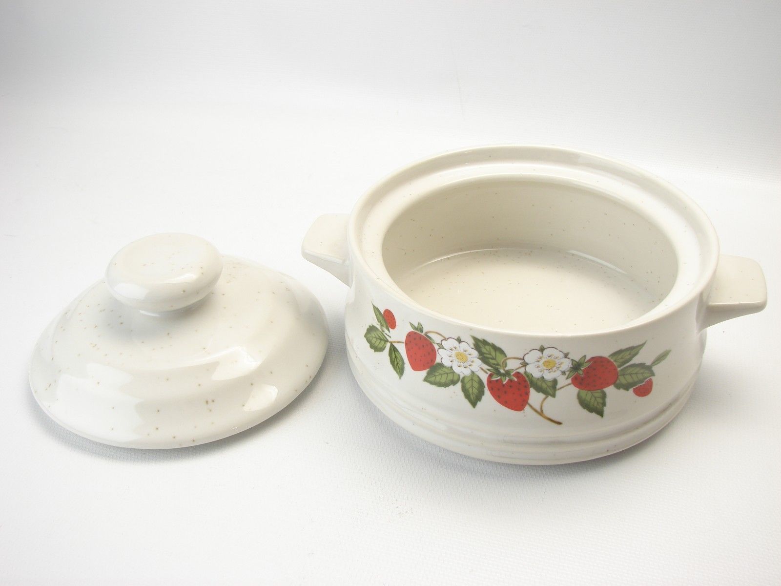 Sheffield Strawberries 'n Cream Stoneware Collection Individual Baker