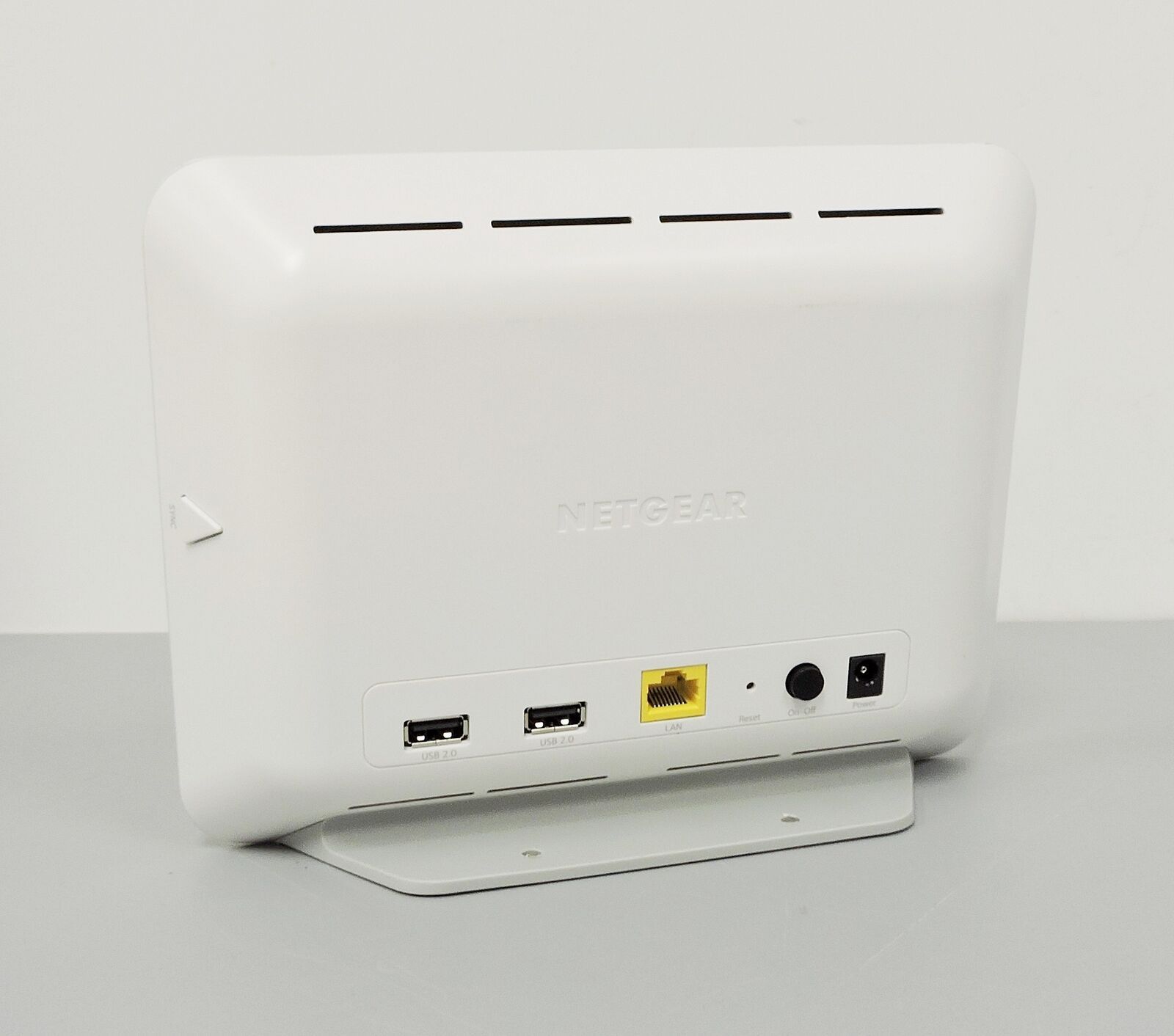 Netgear Arlo Vmb3000 Base Station Only - Home Surveillance