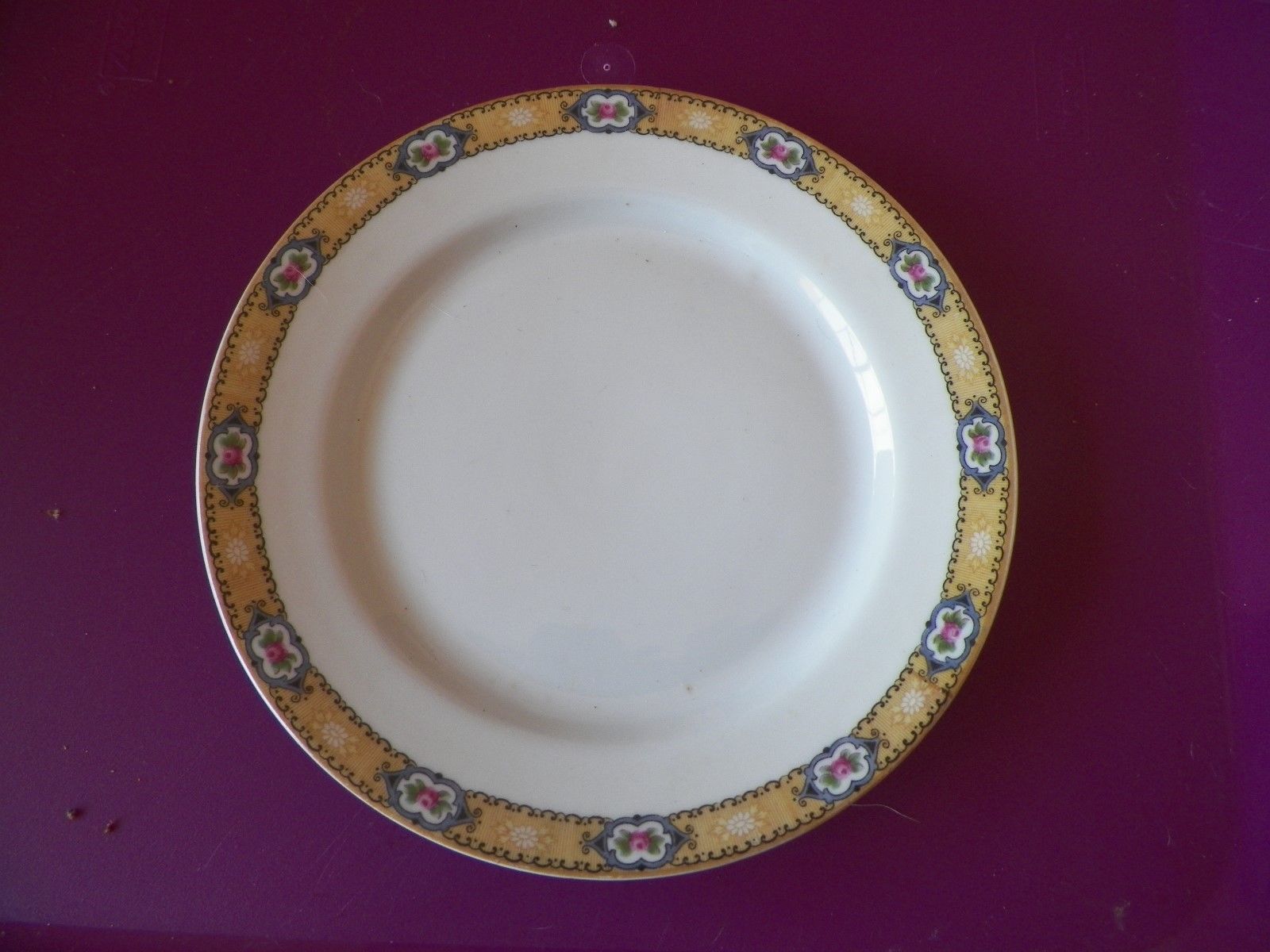 Heinrich Concord bread plate 5 available - $3.12