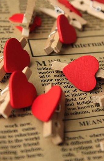 30pcs red Heart Paper Wooden Clips,Photo Clips,Pin Clothespin,Wedding decoration