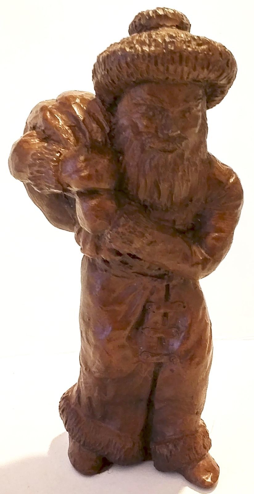 RED MILL CRUSHED PECAN SHELL OLD WORLD SANTA CLAUS FIGURINE USA Santa