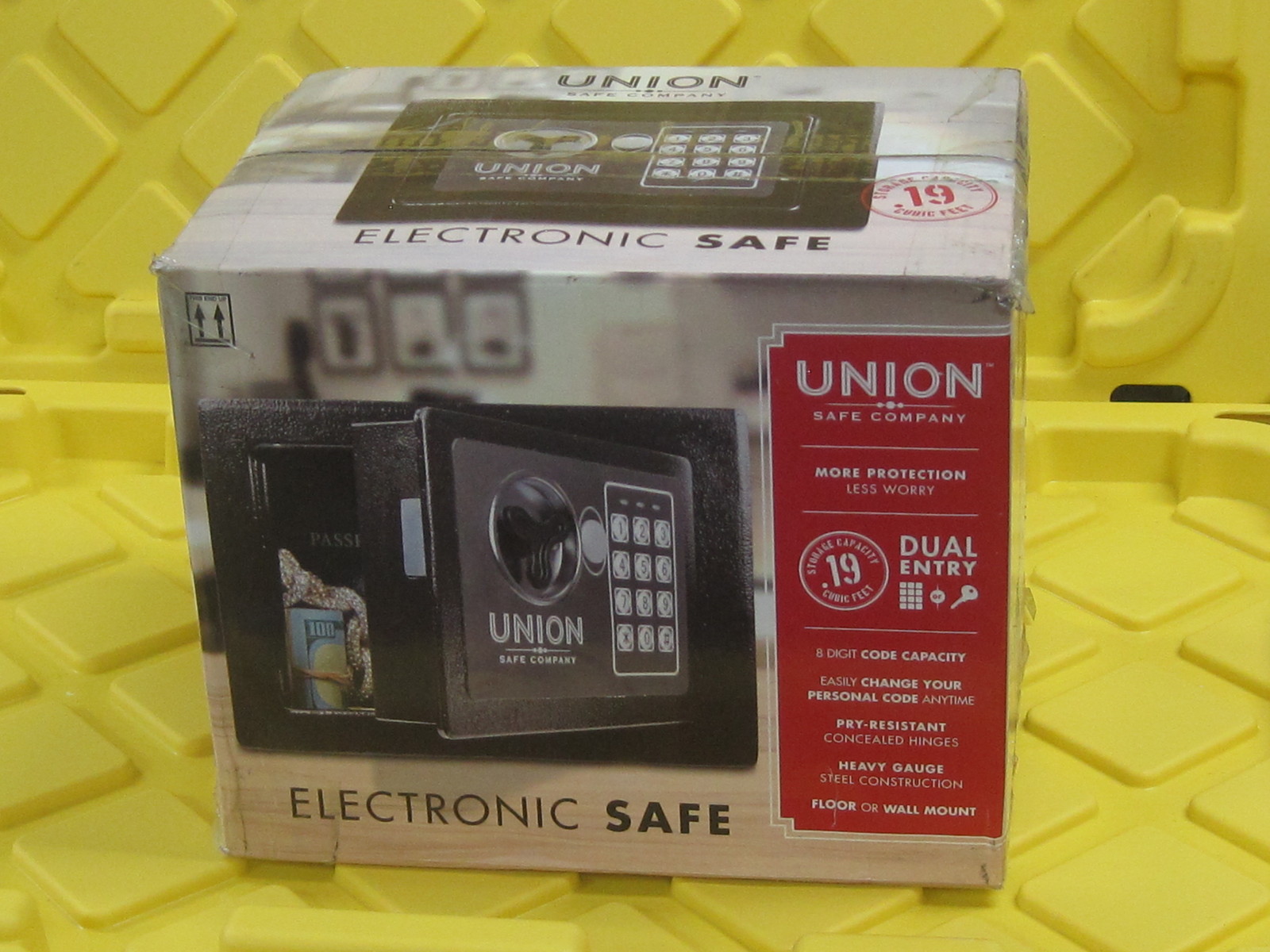 Union Safe Company 0.19 Cubic ft. Electronic Digital Safe Safes