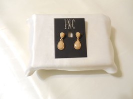 INC 1-1/4” Gold Tone Peach Stone Teardrop Post Earrings F119 - $8.44