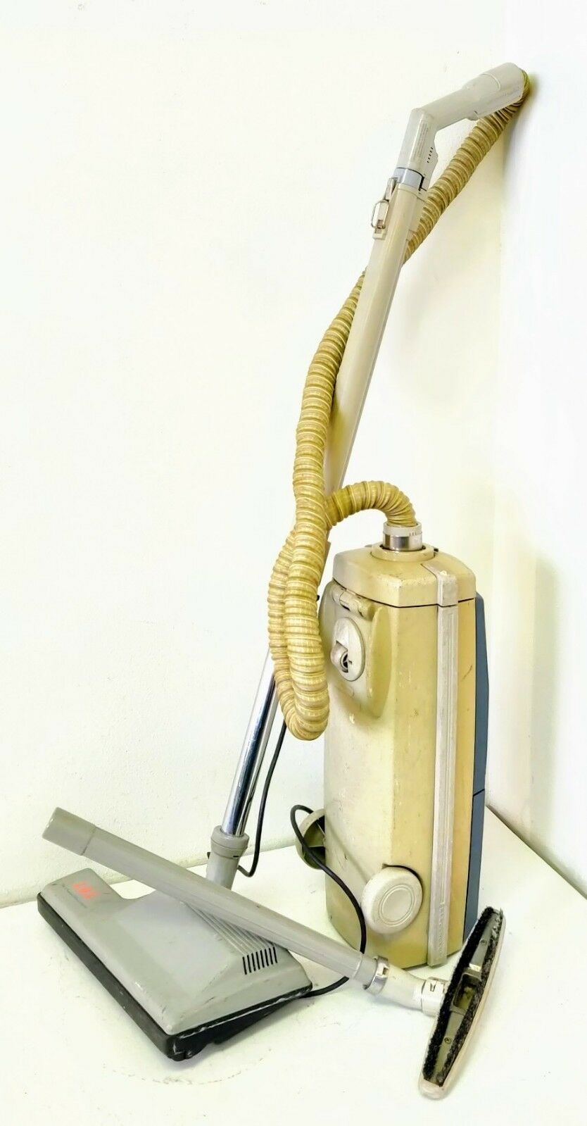 Electrolux Diplomat Canister Vacuum Cleaner w/ Lux Power Nozzle & Extra