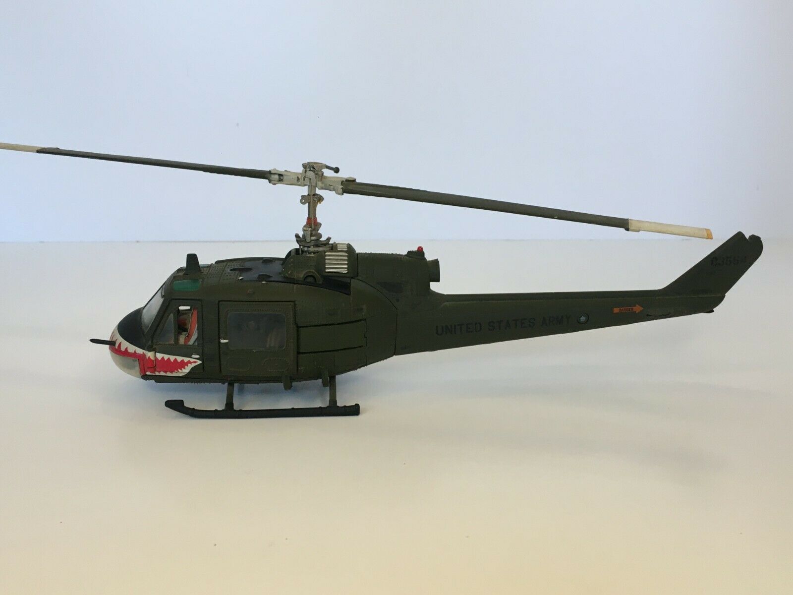 Franklin Mint Huey Iroquois Precision Model UH1B Gunship Helicopter