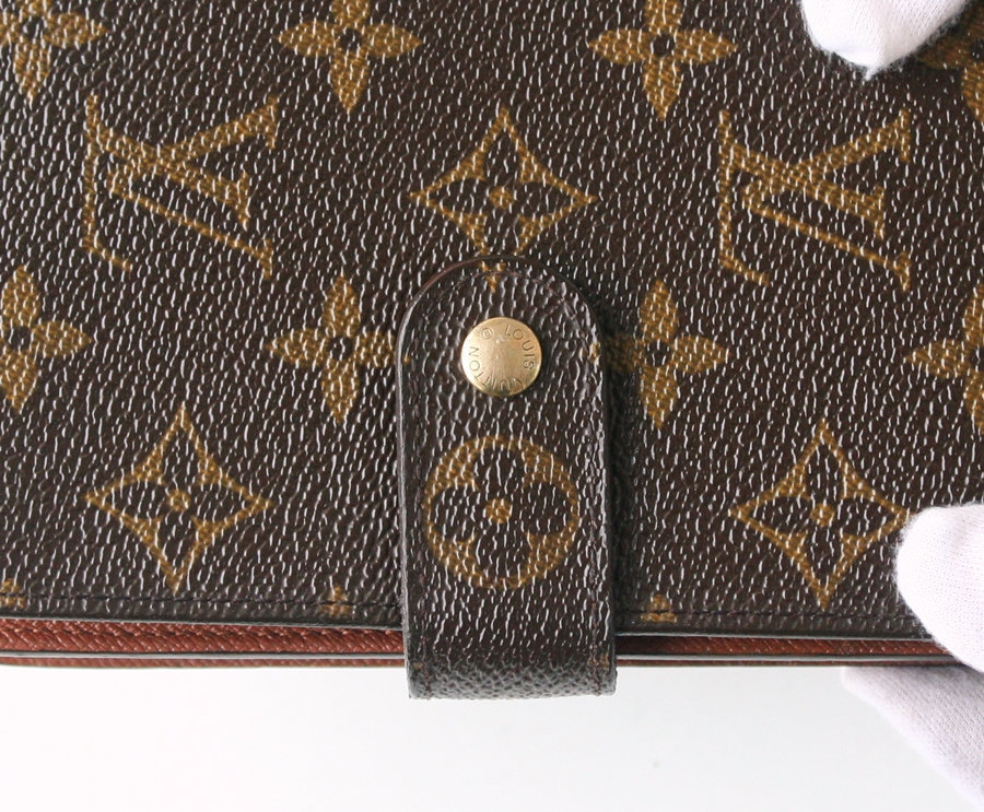 Louis Vuitton Monogram bifold snap Wallet - Wallets