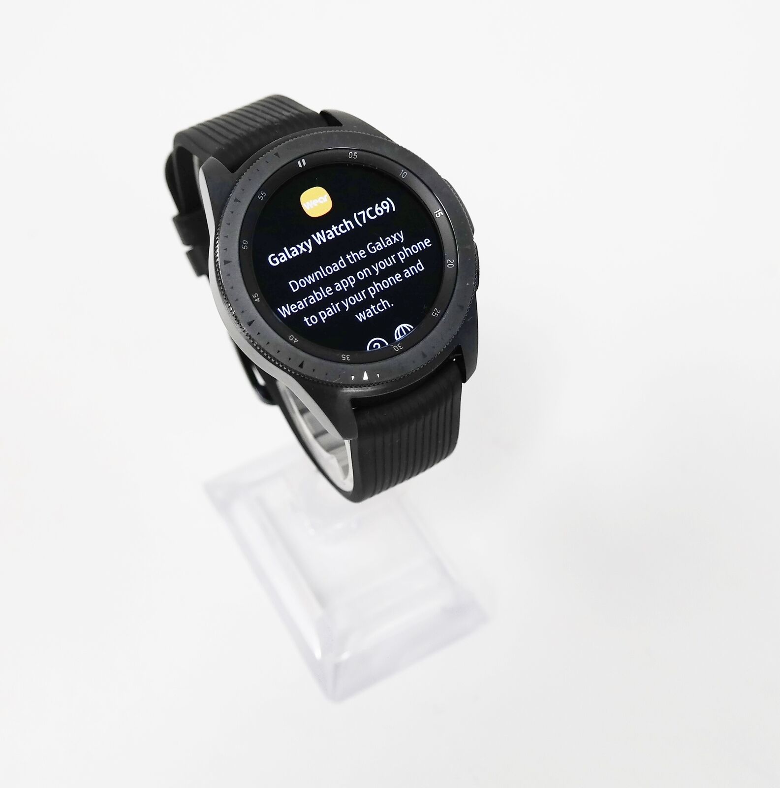 r810 42mm