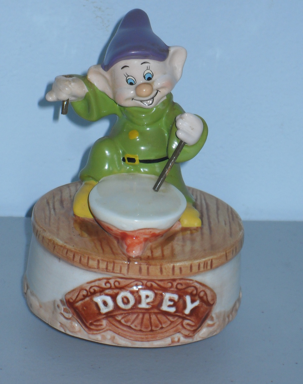 Vintage Disney Snow White And The Seven Dwarfs Dopey Music Box Figurines 
