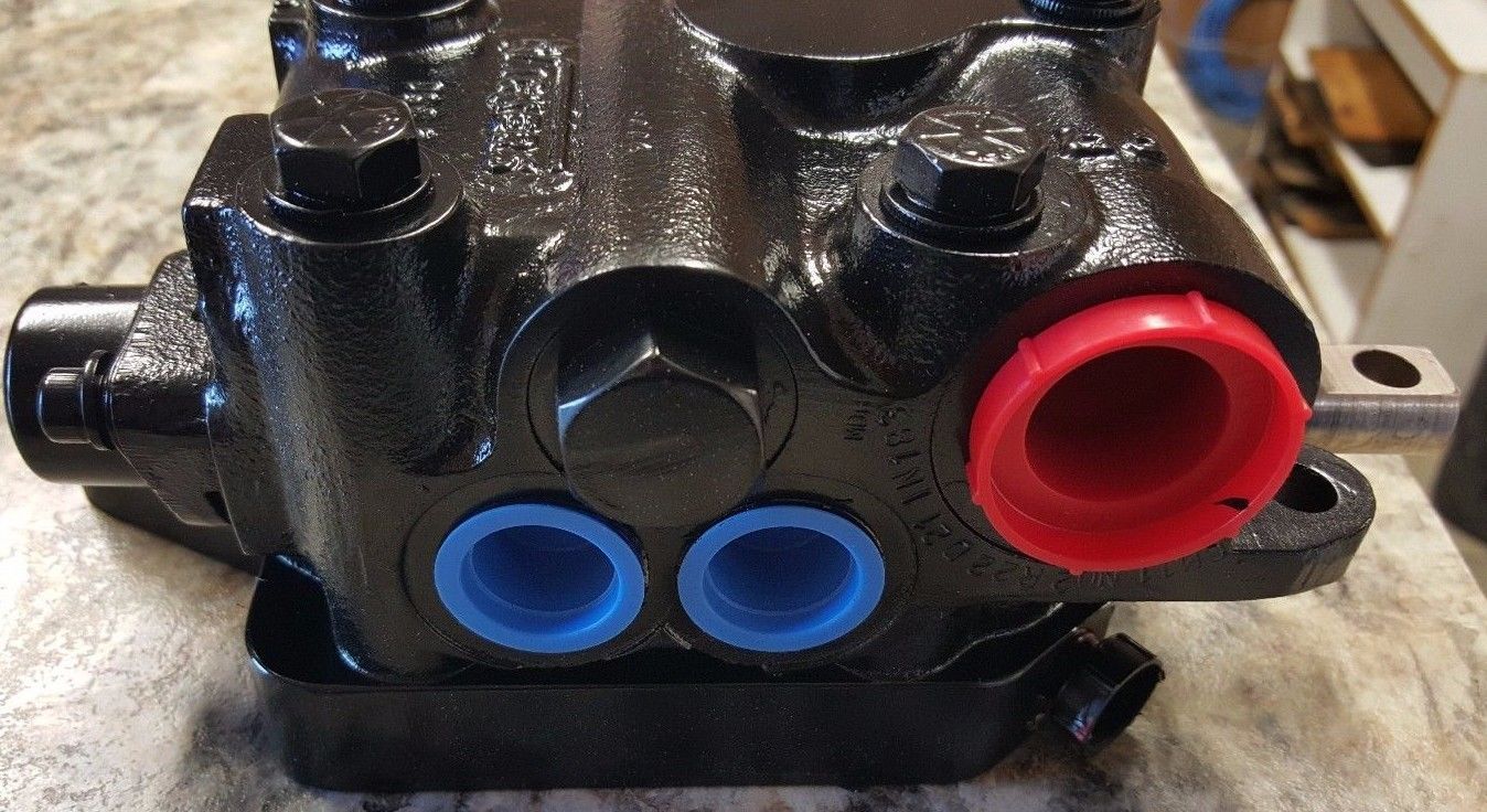 CM11N02R22D211N183, Vickers, Control Valve, Mahindra Bracket Other