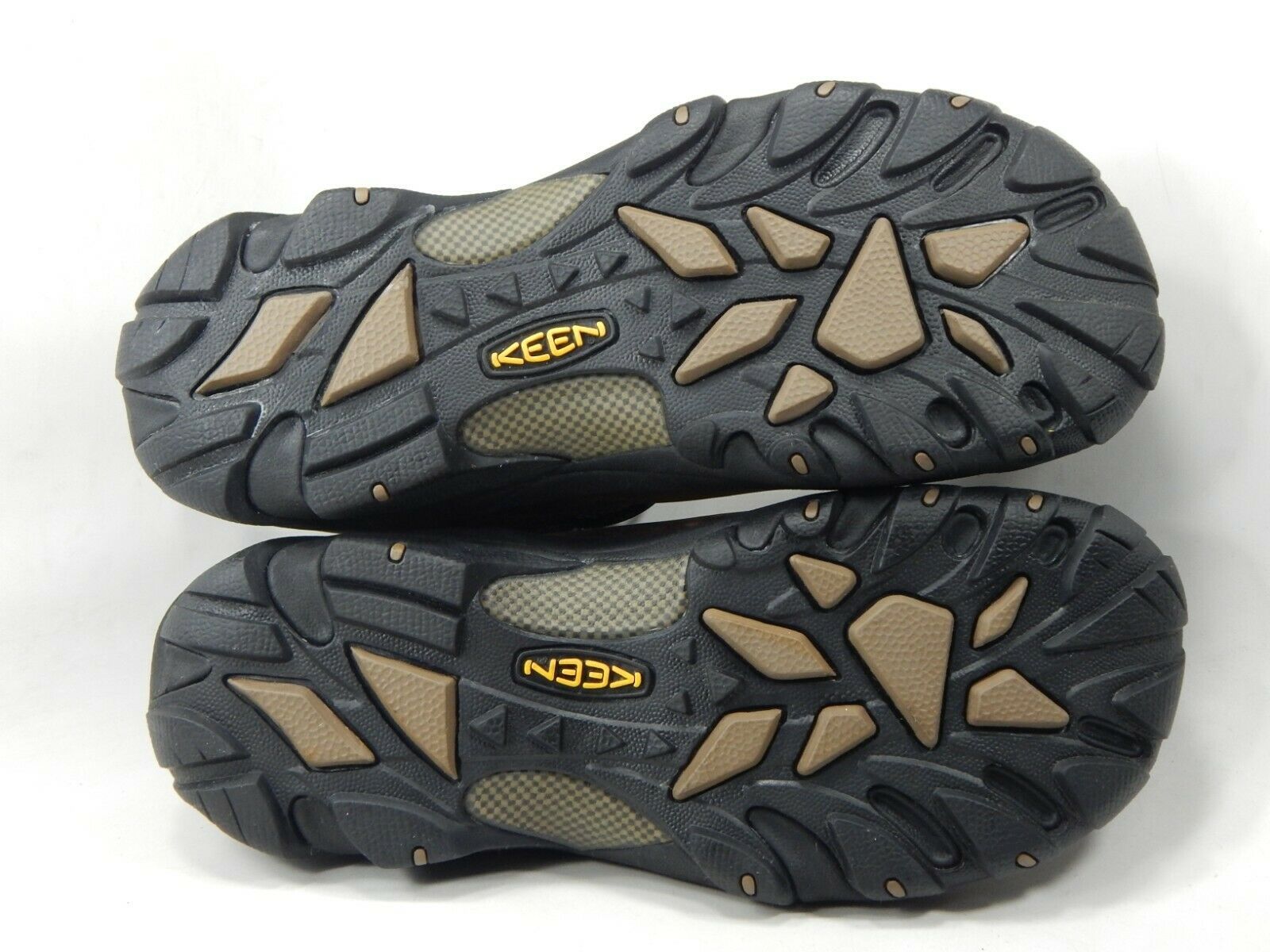 keen women's pyrenees hiking boots