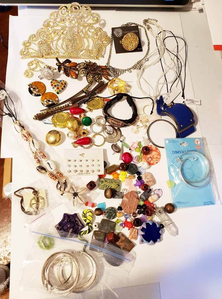 Primary image for huge lot broken jewelry crafts supplies beads charms rhinestone crystals detash
