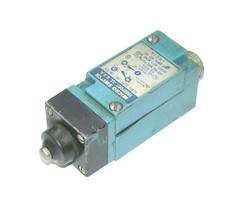 Honeywell Micro Switch LSC1A Plunger Limit Switch 10 Amp 600 Vac - $39.99