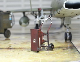USAF Fire Extinguisher F4B for aircraft in base 1:48 Pro Built Model - $17.33