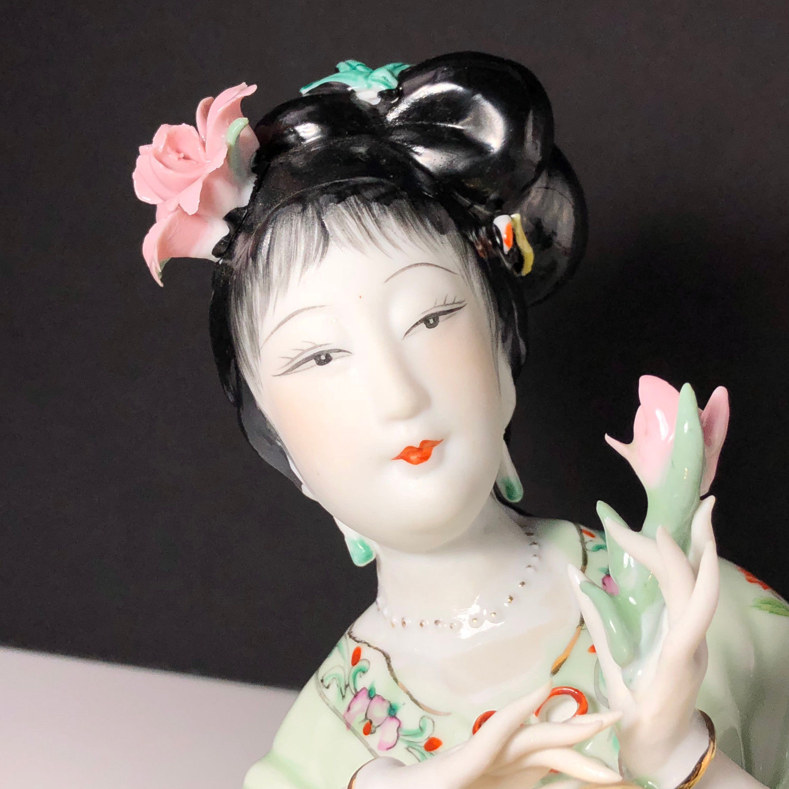 GEISHA PORCELAIN STATUE Asian sculpture figurine antique Japan jade