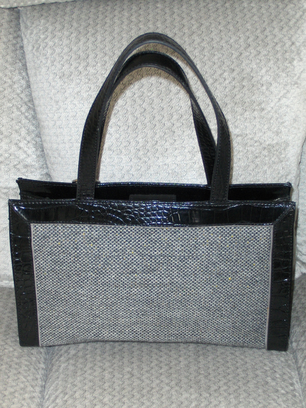 Liz Claiborne Satchel Black Handbag Purse Tote Bag Metallic Thread ...