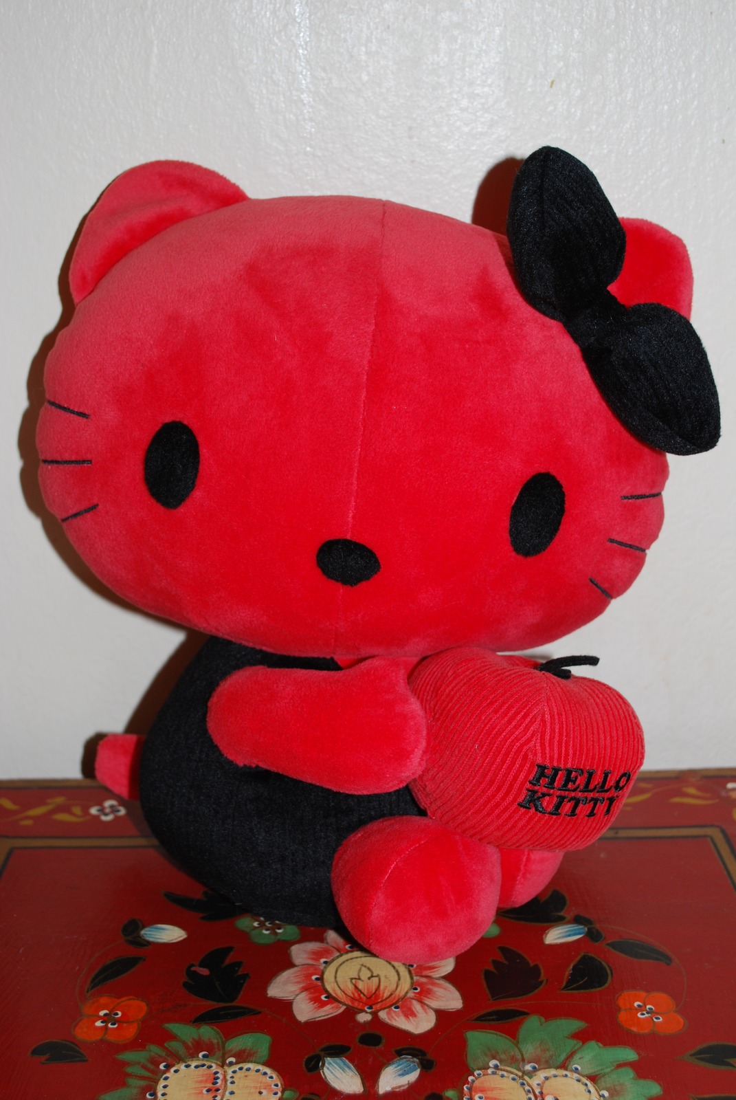 black hello kitty plush