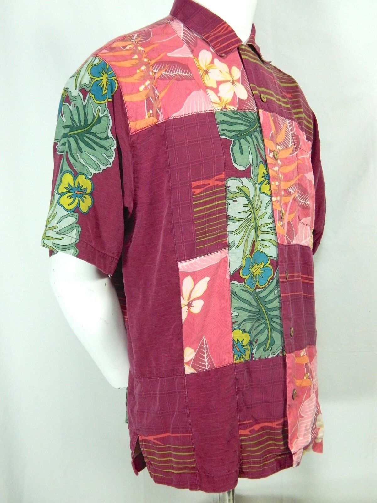 Primary image for Mens Tommy Bahama Silk Hawaiian Shirt M Woven Tropical Design Copyrighted Print