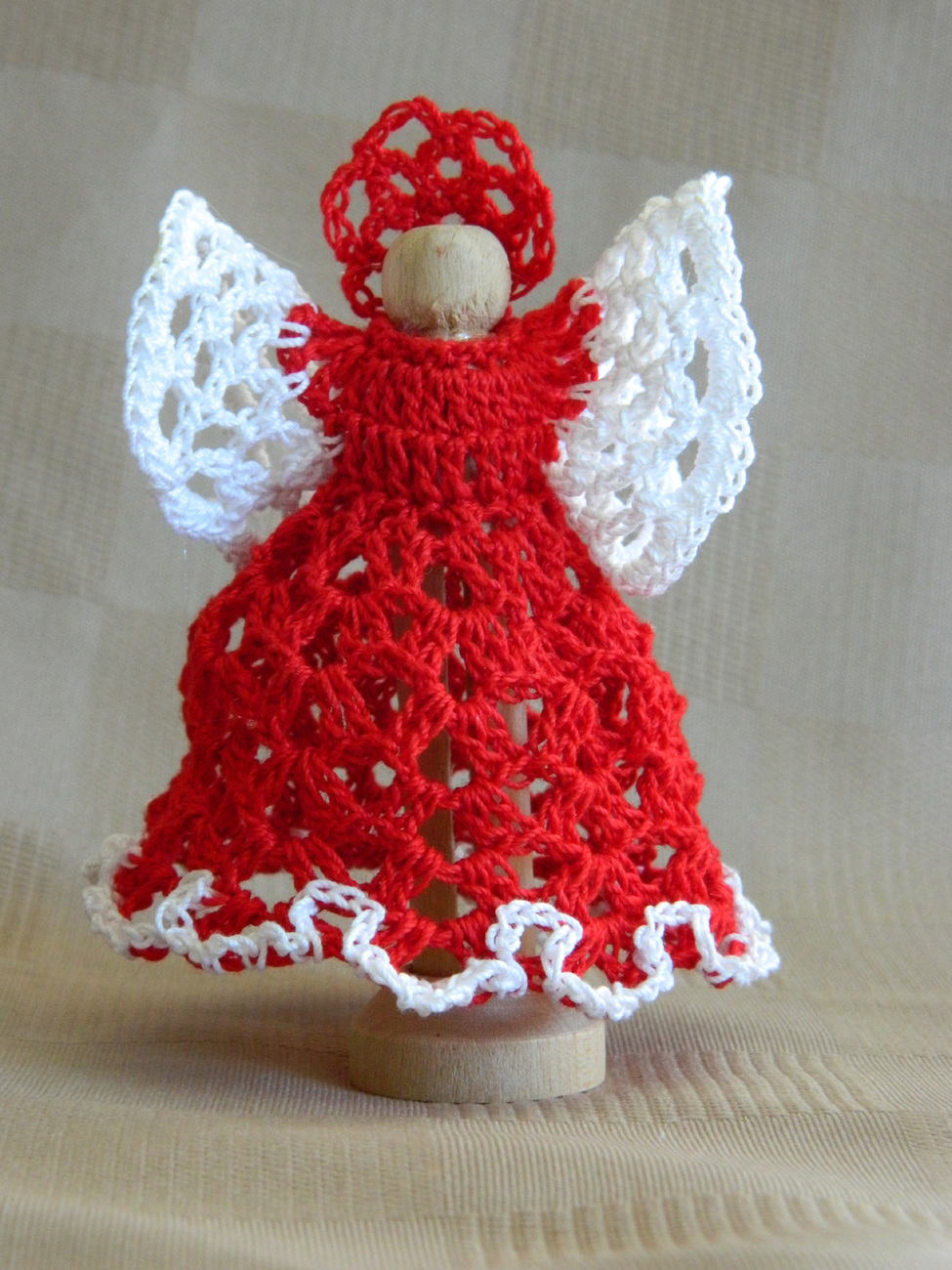 4-crocheted-clothespin-angel-all-white-holiday