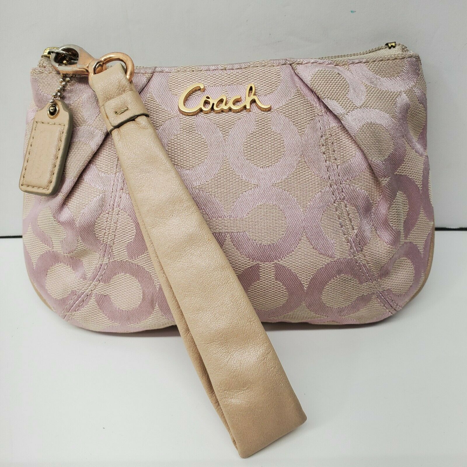 Coach Pink Signature Jacquard Wrist Strap Purse Thick Leather Strap - Women&#39;s Bags & Handbags