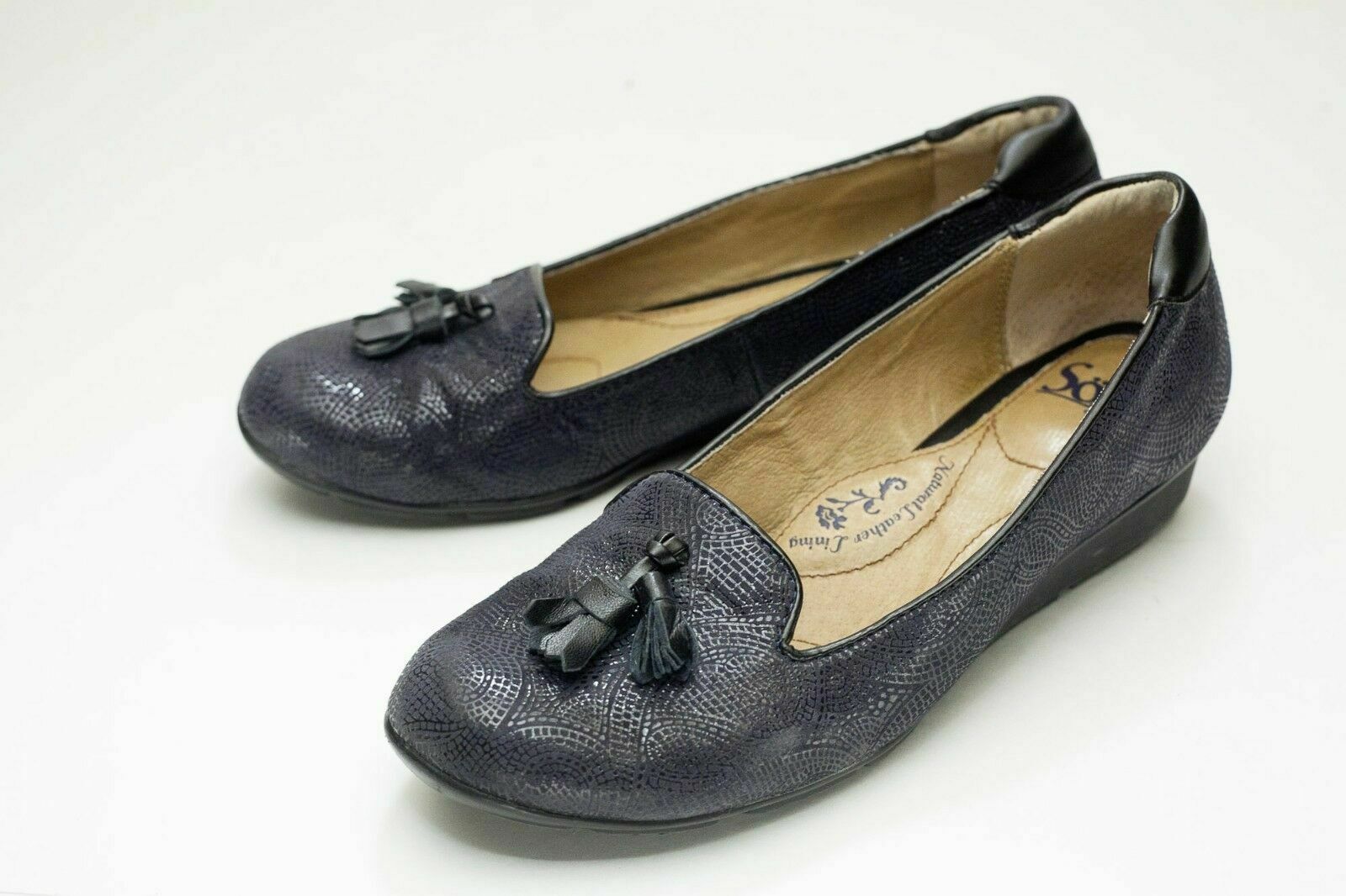 sofft black flats