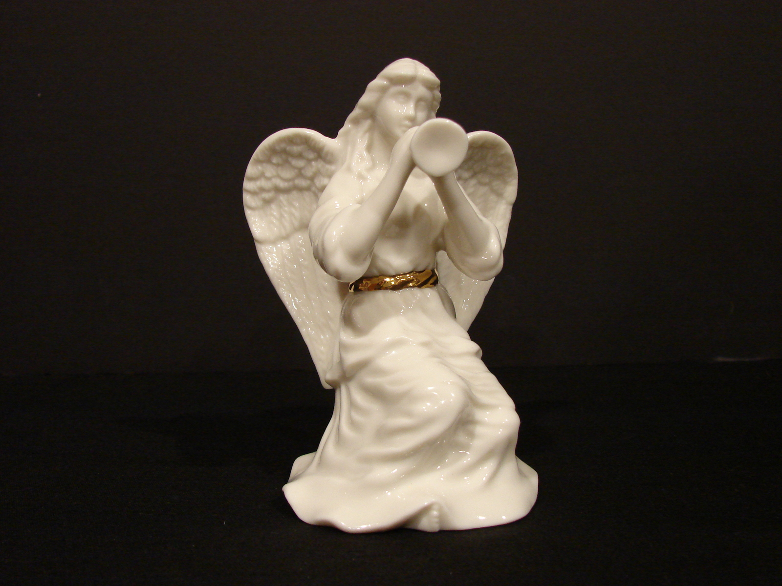 LENOX Nativity CHINA JEWELS ANGEL with TRUMPET Horn NEW in BOX First Quality 
