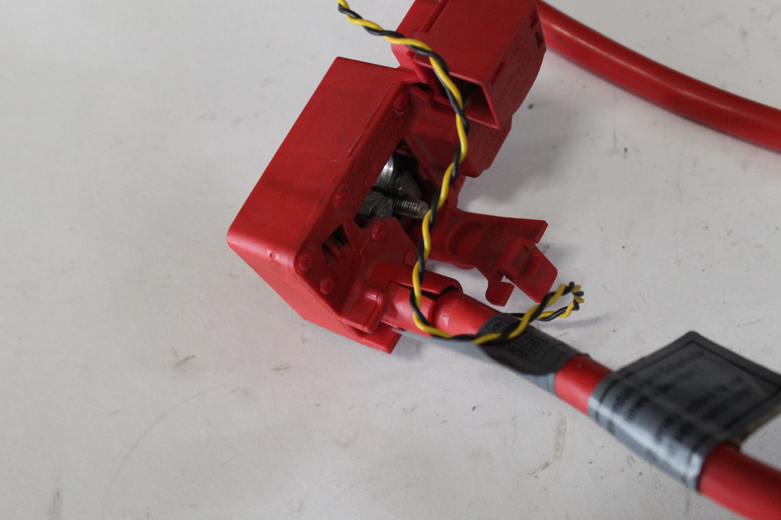 20042010 BMW E60 528 REAR TRUNK BATTERY POSITIVE TERMINAL WIRE CABLE