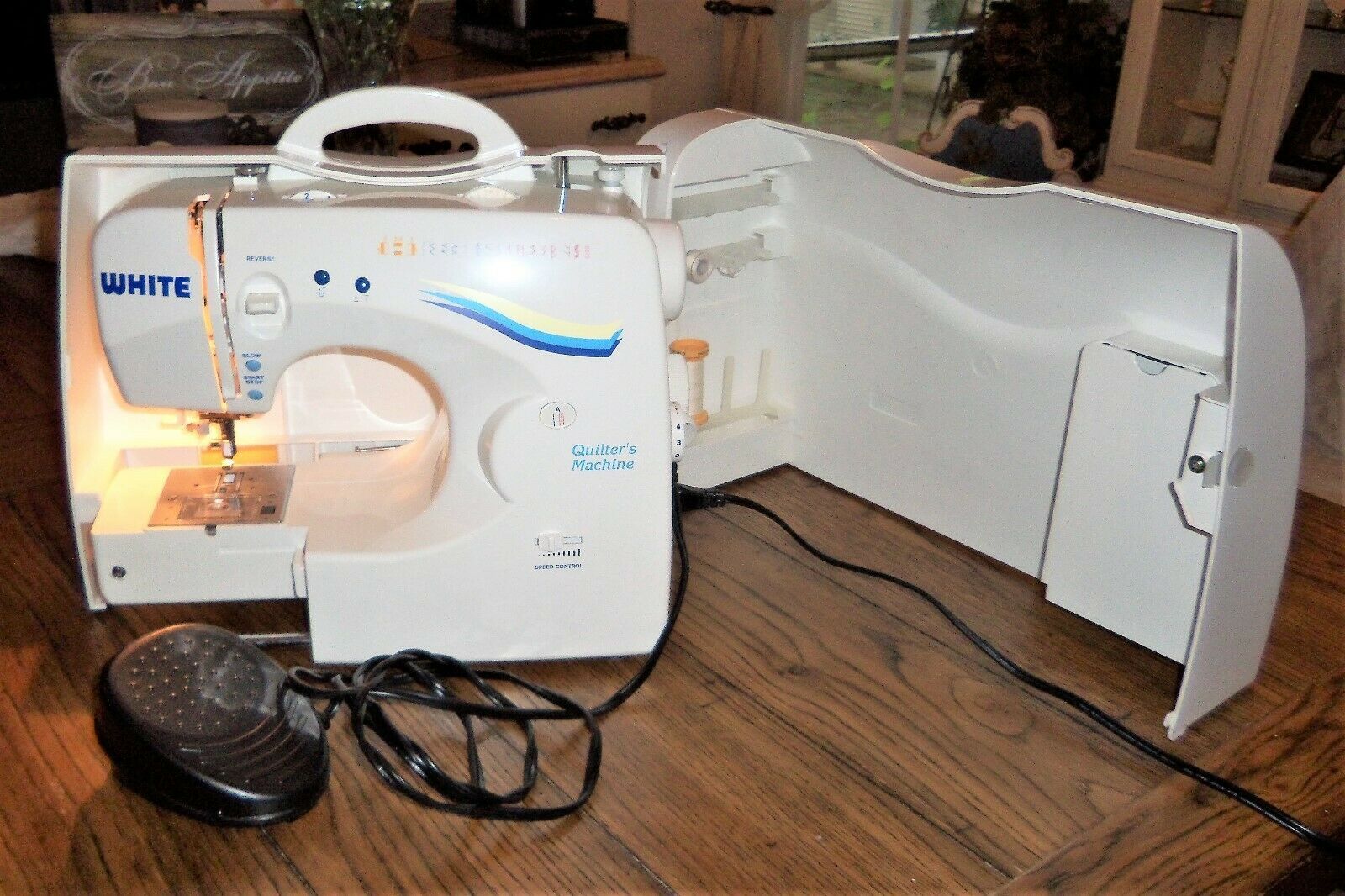 White Portable Quilter's Machine 1740 Sewing Machine with Pedal & Case