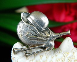 Vintage Bagpipes Hat Ribbons Brooch Pin Scottish Musical Instrument - $19.95