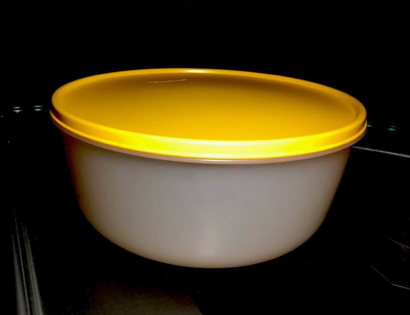 TUPPERWARE NEW USA VINTAGE 4 Qt Bowl 1834 With Yellow Seal Other