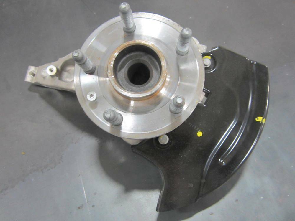 Left Side LH Front Wheel Hub Spindle Bearing Knuckle Dust Shield 1015