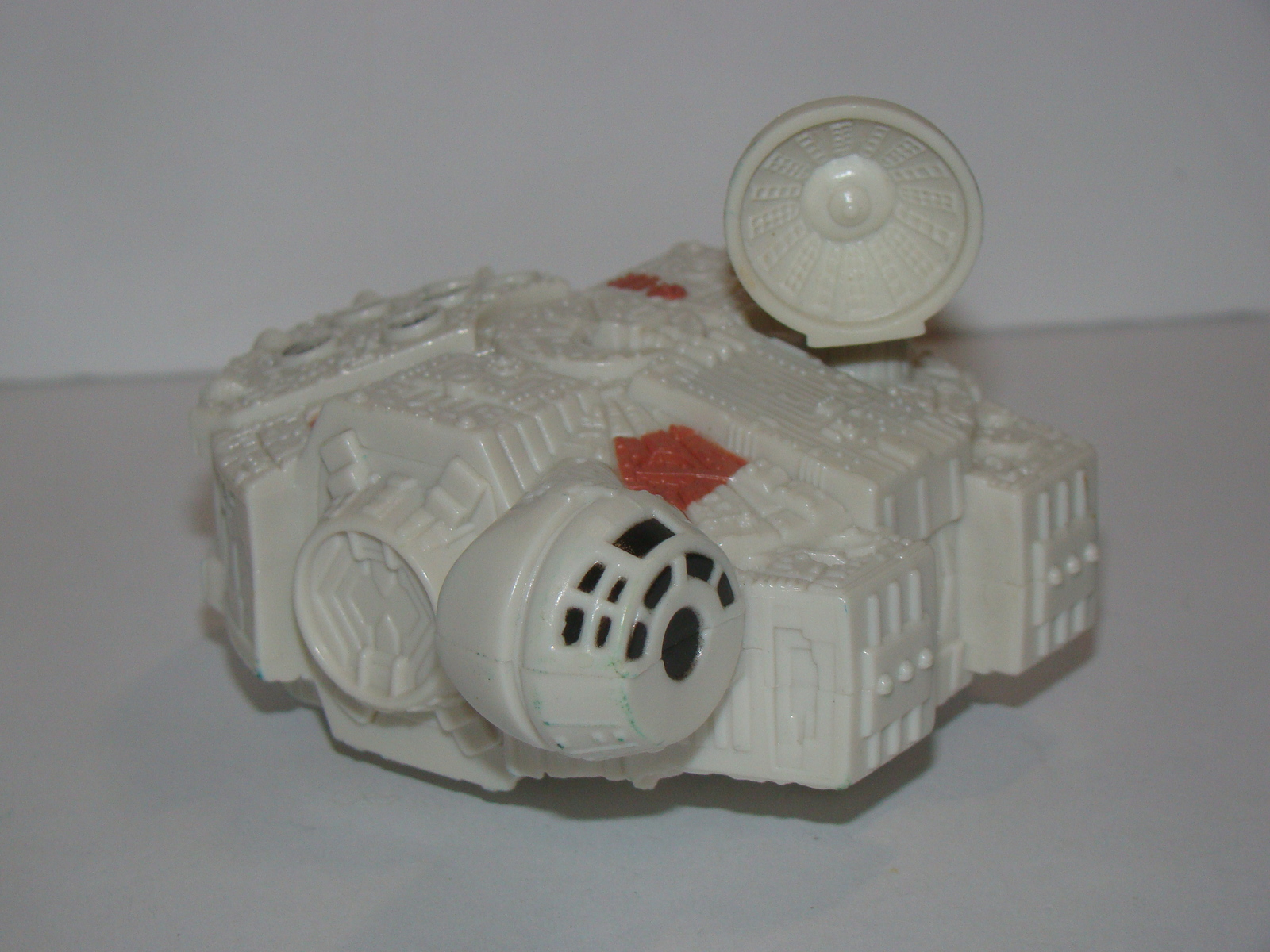 2005 Burger King - STAR WARS Revenge of the Sith - Millennium Falcon ...