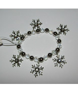 Snowflake Bracelet New Beaded Silver Tone Crystal Accents Winter Jewelry  - £10.80 GBP