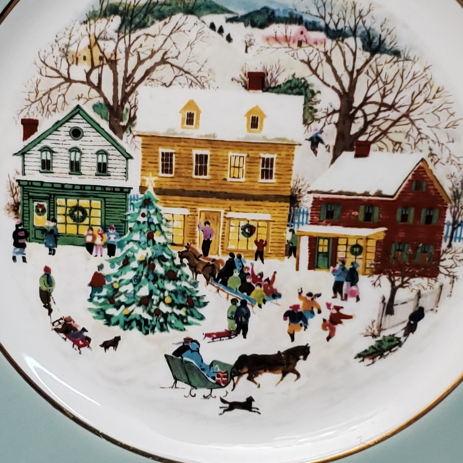 Avon Christmas Plate Series - 1980 - Country Christmas - by Enoch Wedgwood 8th E - $20.00