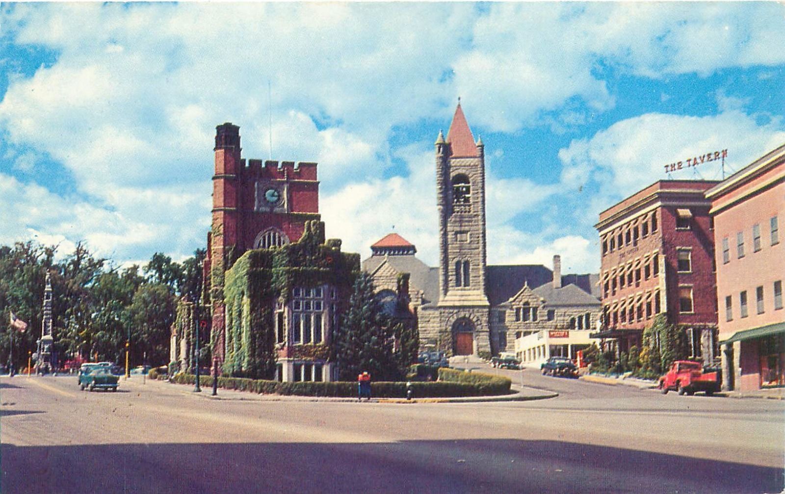 NASHUA NEW HAMPSHIRE NORTH FROM MAIN STREET W/ THE TAVERN POSTCARD