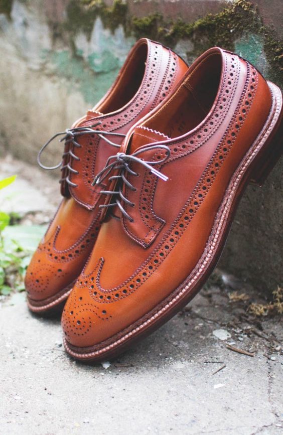 Men's Brown Color Wingtip Full Brogue Round Toe Leather Customize Lace Up Shoes