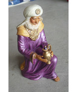 2005 Hallmark Porcelain Nativity Kneeling Wiseman Figurine 5 3/4&quot; Tall - $16.83