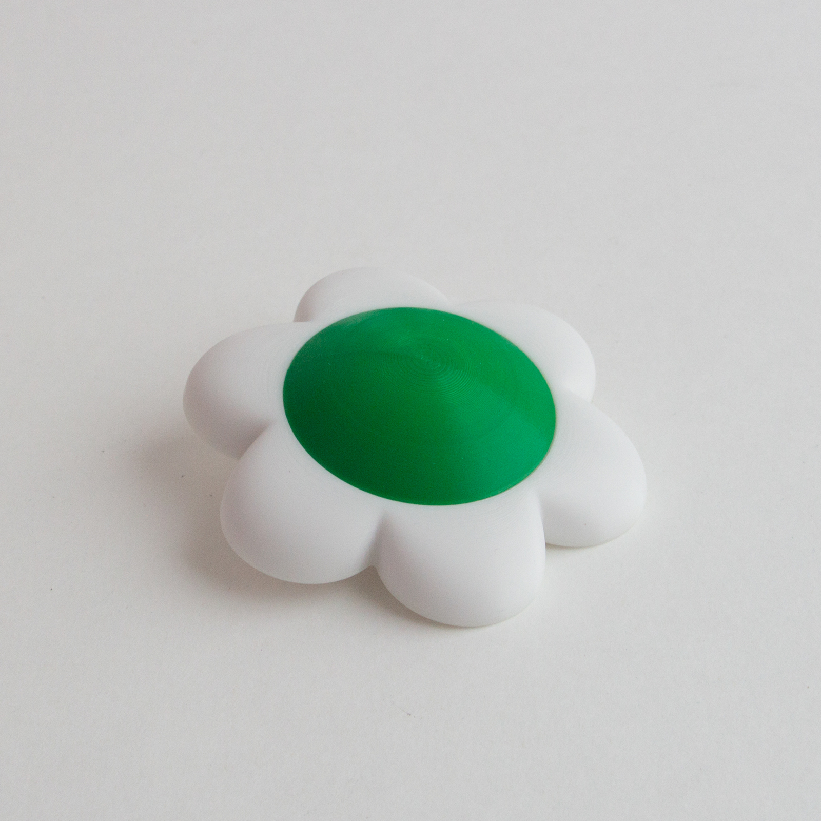 Princess Daisy Accessories Crown, brooch, earrings from Super Mario