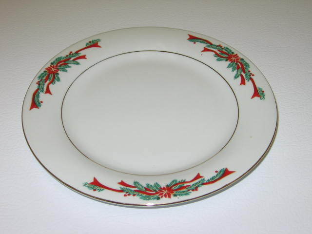 Lot of 4 Vintage Salad Plates 7 14 by Tienshan DECK THE HALLS Christmas Poinsettia & Ribbons