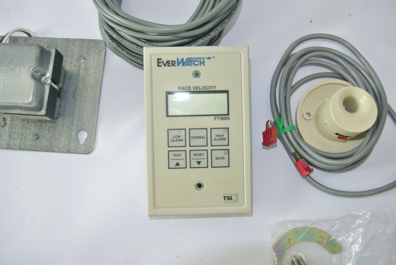 MODEL 8610 EVERWATCH FACE VELOCITY MONITOR SET w/ Sensor & Transformer Air Flow & Anemometers