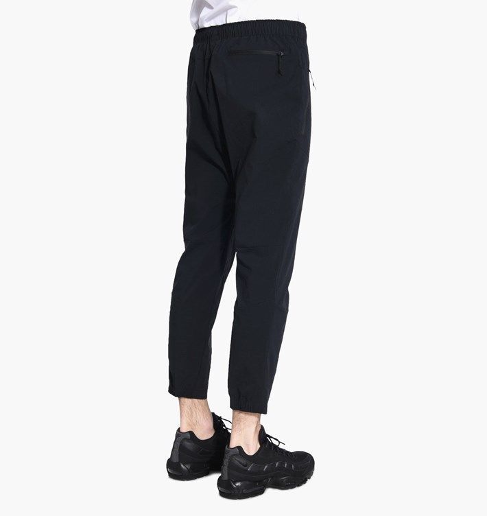 nike av15 woven pants mens