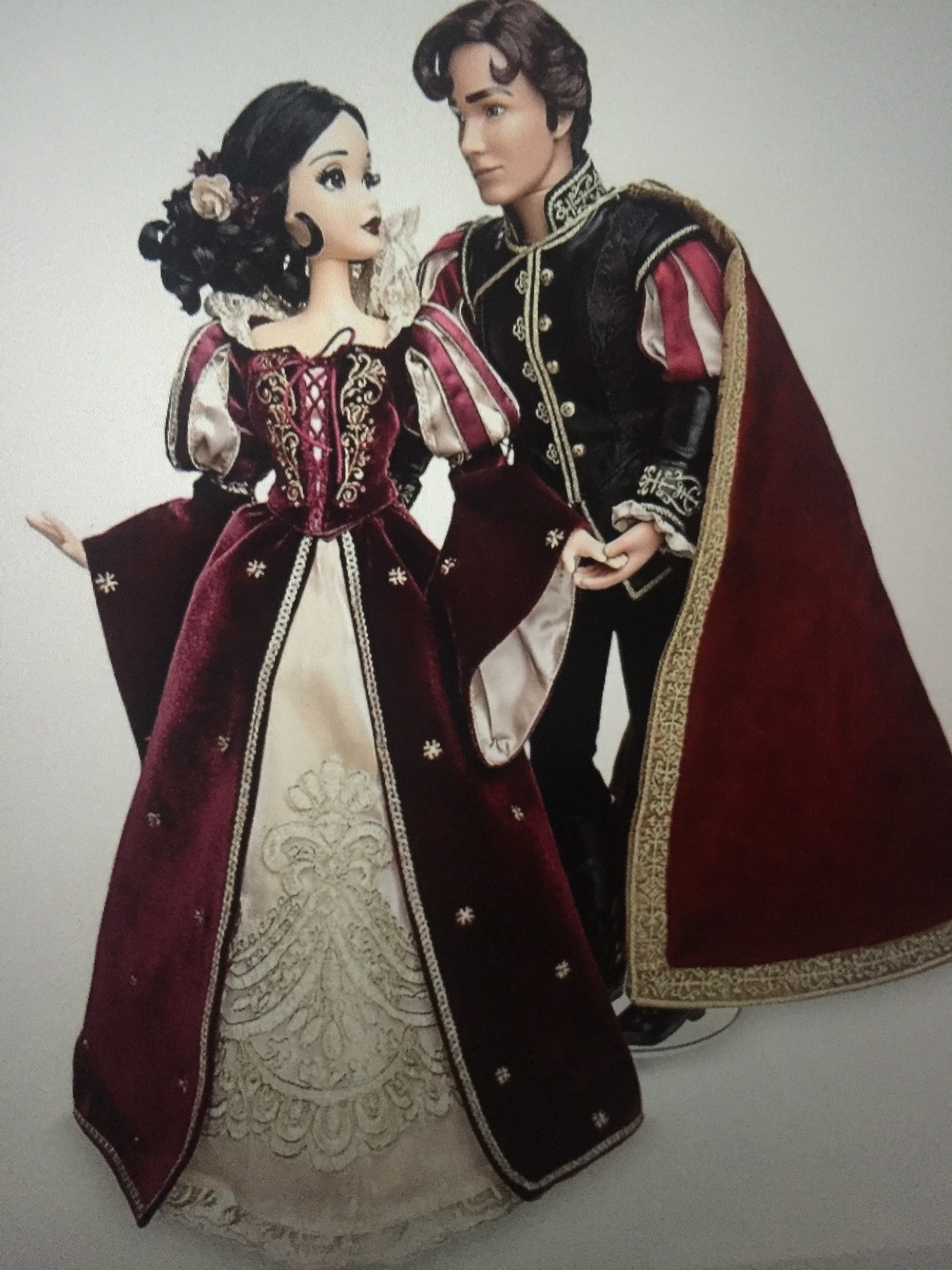 Disney Platinum Limited Edition Snow White and Prince Doll Set ...