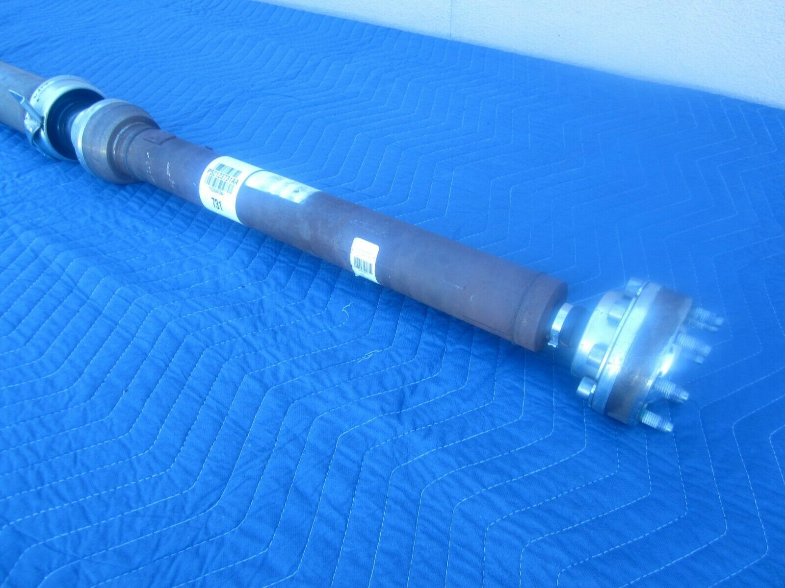 2012 2019 DODGE DURANGO OEM 3.6L REAR DRIVE SHAFT 52123731AB 83T