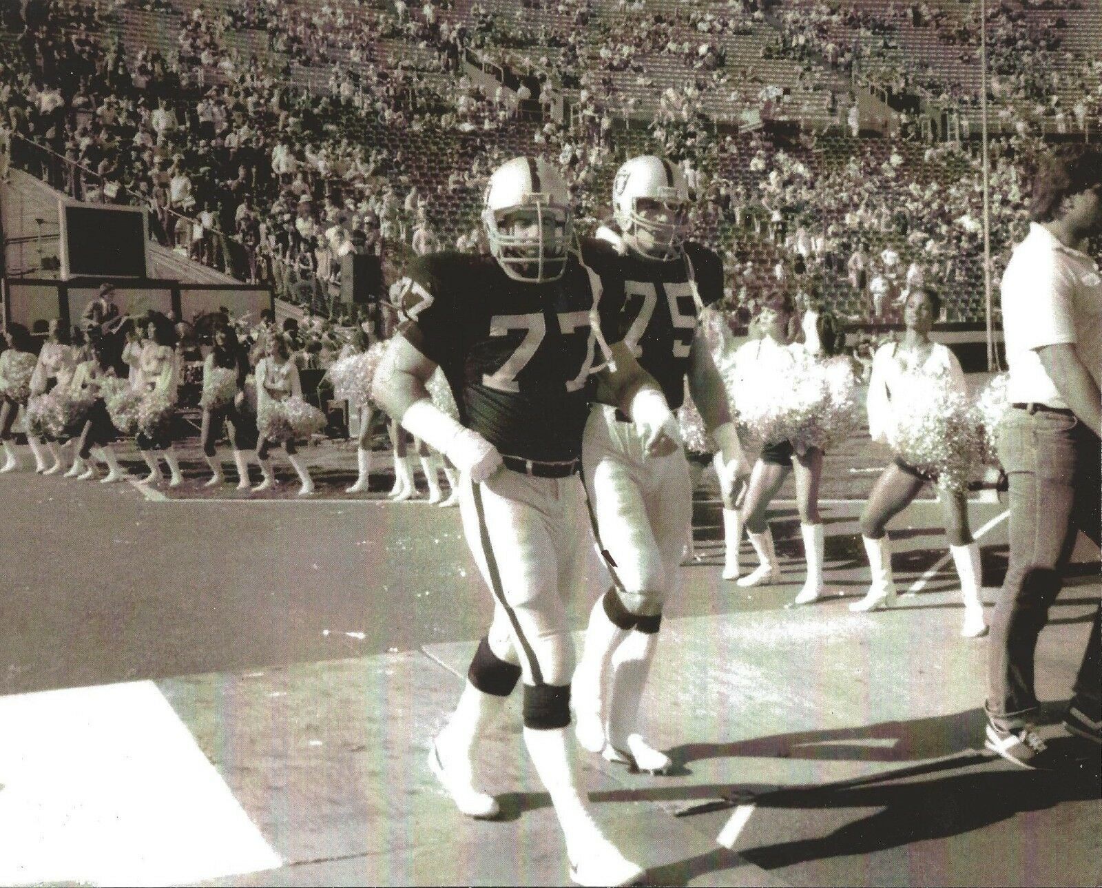 Lyle Alzado Howie Long 8X10 Photo Los And Similar Items