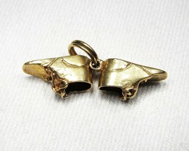 Estate Signed AC Vintage 14K Yellow Gold Baby Shoes Charm C2050 - $145.03