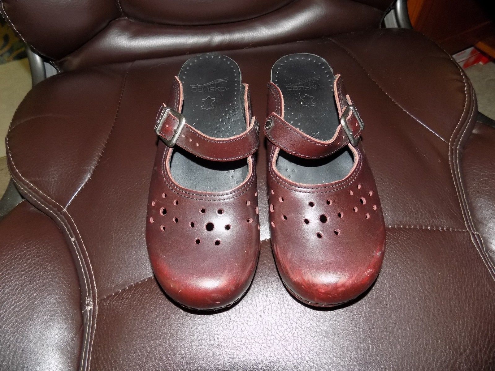 size 38 in dansko shoes