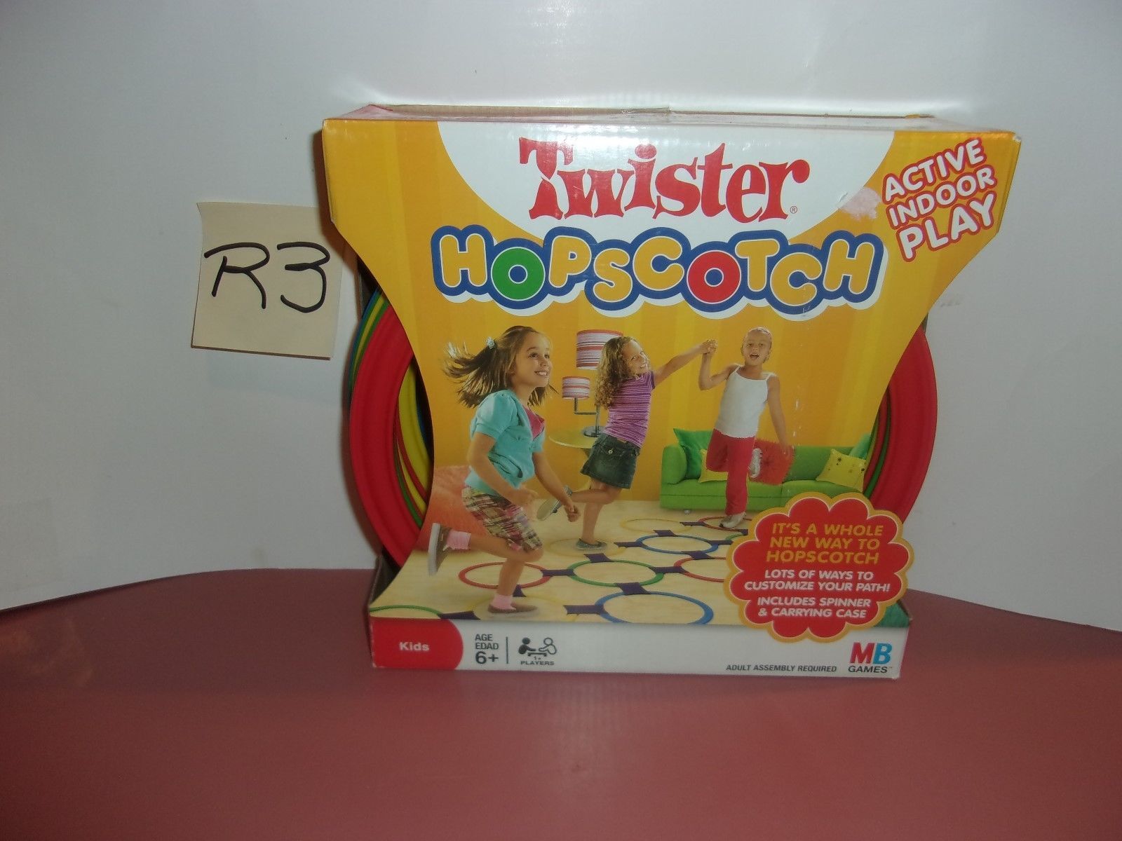 Hasbro Twister Hopscotch Kids Active Indoor Game with Carrying Case ...