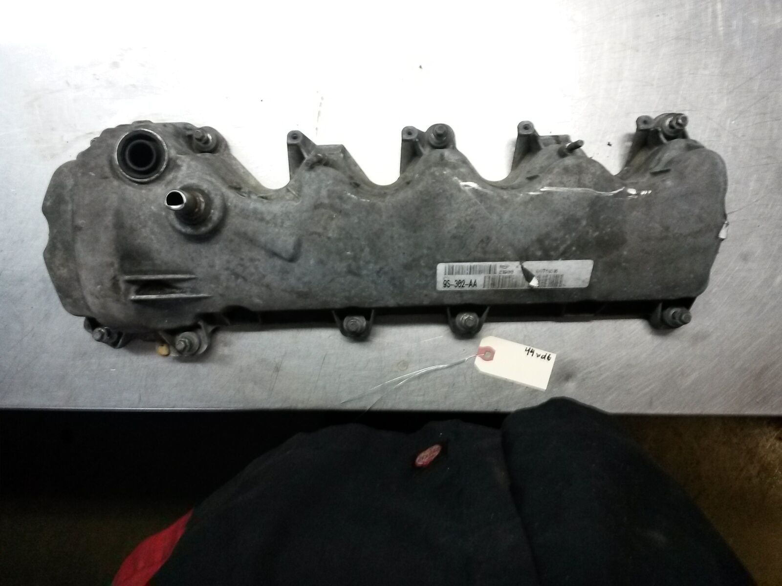 44W016 Left Valve Cover 2010 Ford Explorer 4.6L 55276A513KB Valve Covers