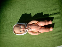 Vintage 1980 Mattel Tippee Toes Doll with White Hat/Bonnet Mexico 13" Tall - $15.00