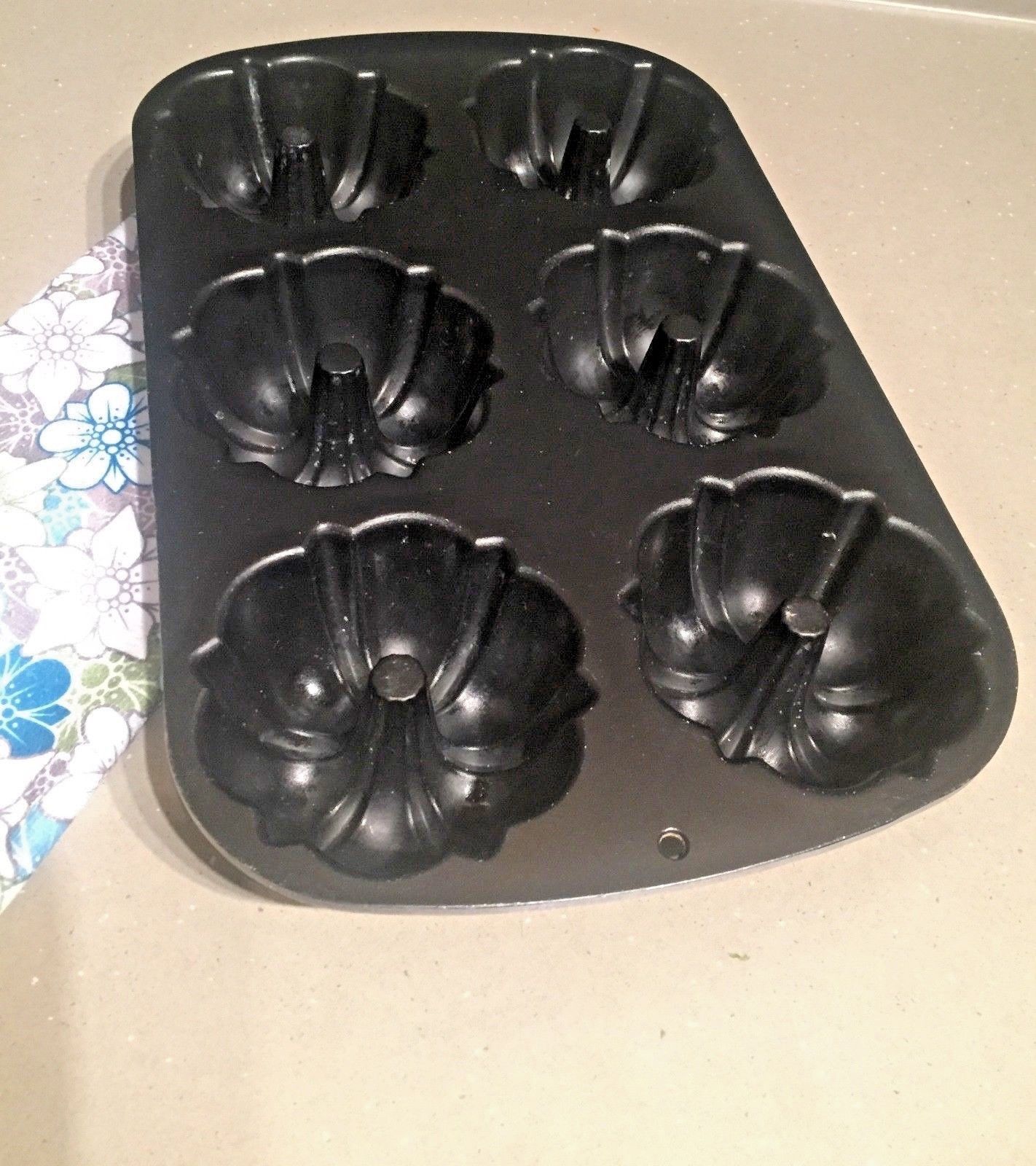 Nordic Ware Bundt Pan Multi Mini Muffin Heavy Aluminum Bakeware